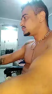 Snapshot of Fadinha-e-Raro chatting on February 2025 02:12:02 AM Fadinha-e-Raro online show from February 2025 02:12:02 AM