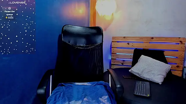 Snapshot of niky_doll_ chatting on November 2025 01:32:01 PM niky doll online show from November 2025 01:32:01 PM