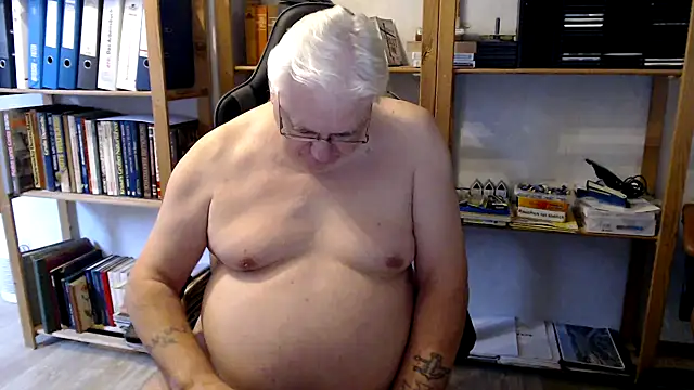 SchwanzhureXXL online show from September 2025 02:05:02 PM