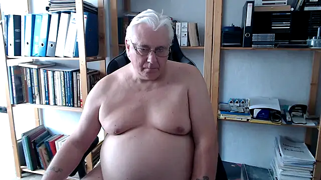 Snapshot of SchwanzhureXXL chatting on August 2026 02:26:02 PM SchwanzhureXXL online show from August 2026 02:26:02 PM