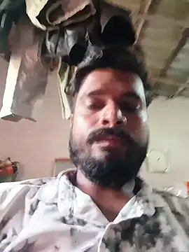 Snapshot of veaman9939 chatting on July 2026 07:57:01 AM veaman9939 online show from July 2026 07:57:01 AM