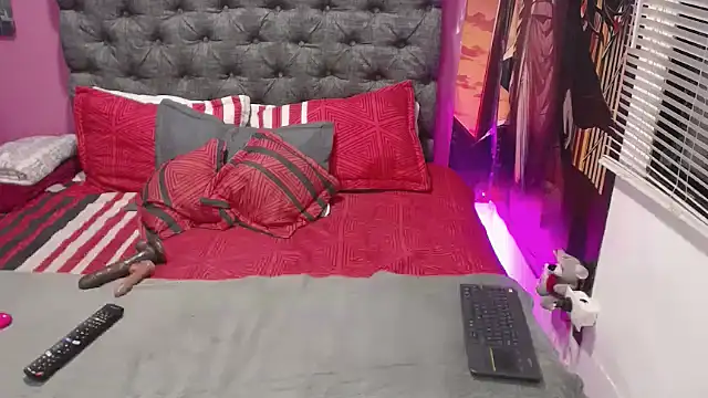 JEENEVIEVE online show from March 2026 06:48:01 PM