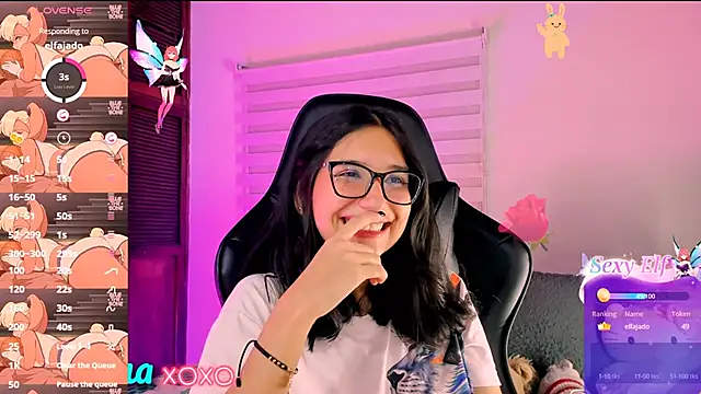 Snapshot of Luniverse chatting on January 2025 12:14:02 AM Luniverse online show from January 2025 12:14:02 AM