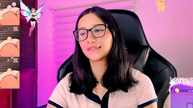 Snapshot of Luniverse chatting on March 2025 12:00:02 AM Luniverse online show from March 2025 12:00:02 AM