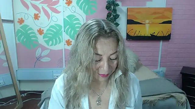 Snapshot of ZAMANTHA chatting on November 2025 03:29:02 PM ZAMANTHA online show from November 2025 03:29:02 PM