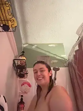 Snapshot of Bubblesgotcakee chatting on June 2026 08:27:02 AM Bubblesgotcakee online show from June 2026 08:27:02 AM