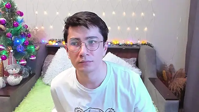 Yumi steve online show from December 2024 11:34:02 PM