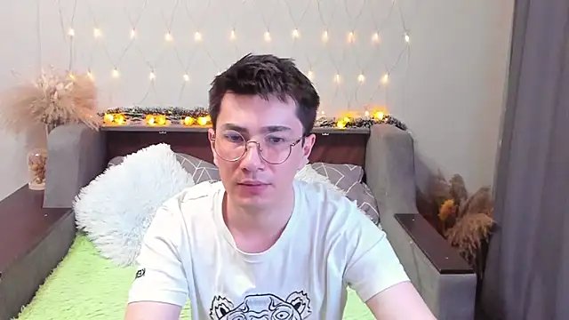 Yumi steve online show from January 2025 02:57:02 AM