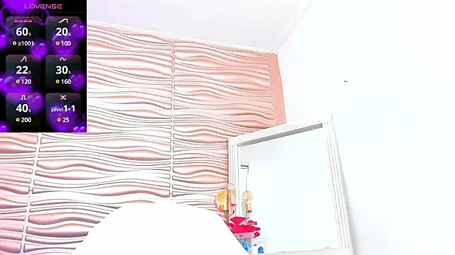 mia pineda online show from February 2025 06:19:01 PM