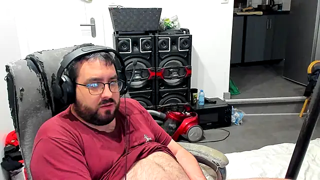 Snapshot of bears549a chatting on February 2025 03:04:01 AM bears549a online show from February 2025 03:04:01 AM