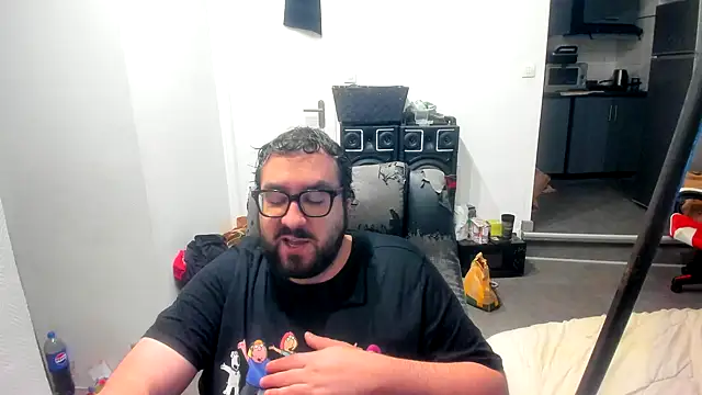 Snapshot of bears549a chatting on November 2025 04:00:01 AM bears549a online show from November 2025 04:00:01 AM