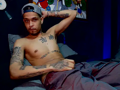 Snapshot of lilray99 chatting on January 2026 12:21:02 PM lilray99 online show from January 2026 12:21:02 PM