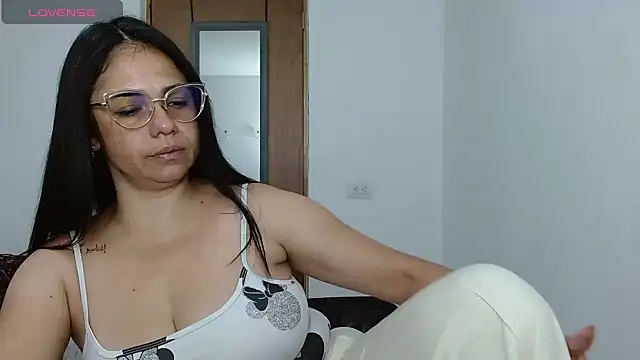 selena ferri online show from March 2026 08:30:02 PM