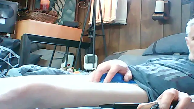 Makowboy online show from April 2026 07:53:02 PM
