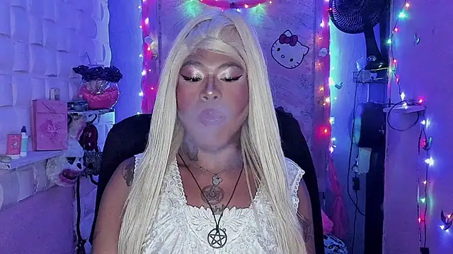 tsviolett online show from December 2024 06:38:02 PM