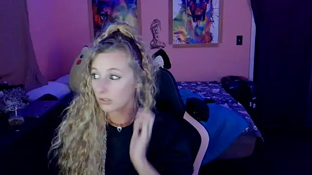 AsiaGoesPro online show from December 2025 05:47:02 AM