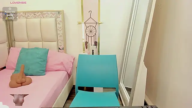 Snapshot of Oriana_Davis1 chatting on February 2025 08:21:01 PM Oriana Davis1 online show from February 2025 08:21:01 PM