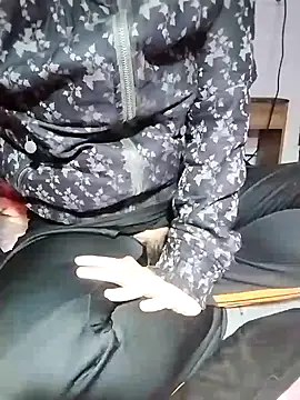 loveyou246 online show from February 2025 01:38:01 AM