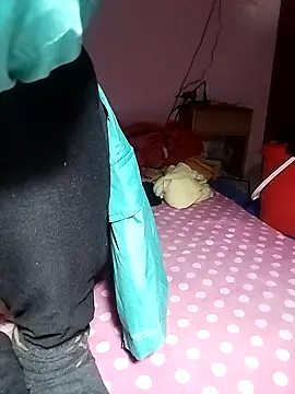 loveyou246 online show from February 2025 01:18:02 PM