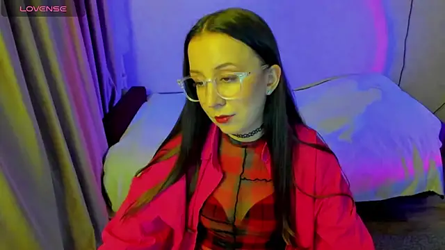 CurlySteph online show from June 2026 07:05:01 PM