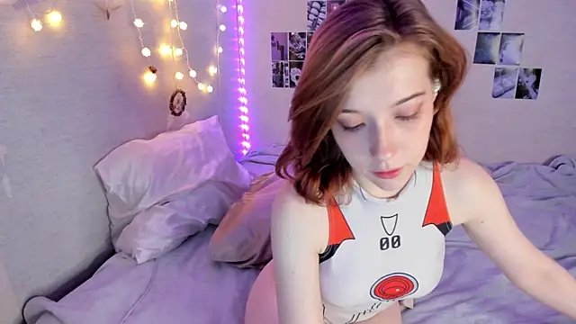 Snapshot of YunaPeace chatting on October 2025 10:55:01 AM YunaPeace online show from October 2025 10:55:01 AM