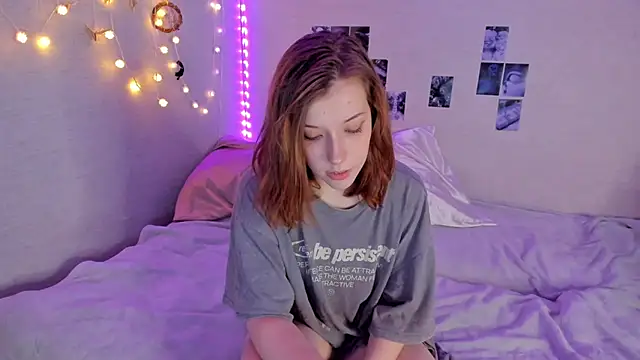 Snapshot of YunaPeace chatting on December 2025 11:37:01 AM YunaPeace online show from December 2025 11:37:01 AM