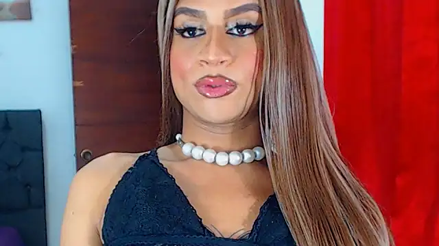 Snapshot of Valenntyna chatting on December 2024 02:54:02 AM Valenntyna online show from December 2024 02:54:02 AM