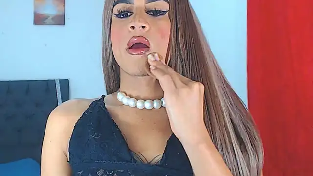 Snapshot of Valenntyna chatting on February 2025 06:53:01 PM Valenntyna online show from February 2025 06:53:01 PM