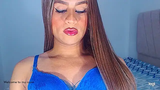 Snapshot of Valenntyna chatting on January 2026 07:08:01 PM Valenntyna online show from January 2026 07:08:01 PM