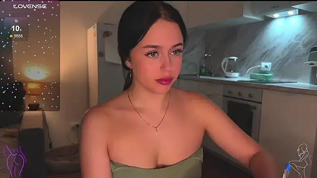 Snapshot of Megan_Nilson chatting on February 2025 06:33:01 PM Megan Nilson online show from February 2025 06:33:01 PM