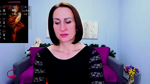 Snapshot of Nia_Smithh chatting on December 2024 01:16:02 PM Nia Smithh online show from December 2024 01:16:02 PM