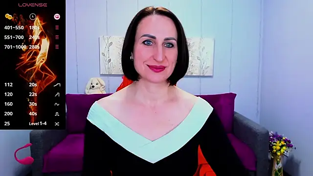 Snapshot of Nia_Smithh chatting on February 2025 01:50:01 PM Nia Smithh online show from February 2025 01:50:01 PM