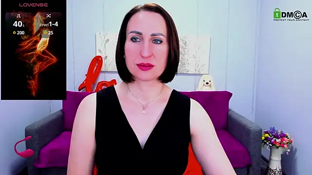 Snapshot of Nia_Smithh chatting on March 2025 01:36:01 PM Nia Smithh online show from March 2025 01:36:01 PM