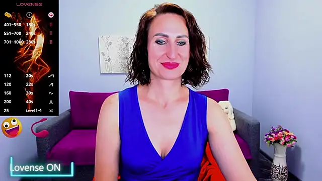 Snapshot of Nia_Smithh chatting on September 2025 12:19:01 PM Nia Smithh online show from September 2025 12:19:01 PM