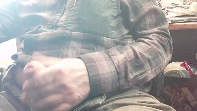 Snapshot of HaraldGermany chatting on March 2026 03:58:01 PM HaraldGermany online show from March 2026 03:58:01 PM