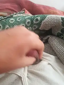 Snapshot of Ummfuss1 chatting on December 2024 02:31:02 PM Ummfuss1 online show from December 2024 02:31:02 PM