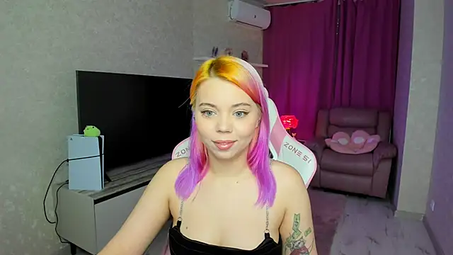 Snapshot of EnergyBunny_1 chatting on May 2026 07:22:01 PM EnergyBunny 1 online show from May 2026 07:22:01 PM