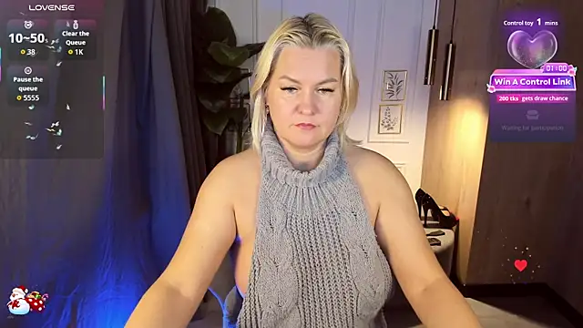 Snapshot of YolandaKiss chatting on December 2025 08:26:01 PM YolandaKiss online show from December 2025 08:26:01 PM