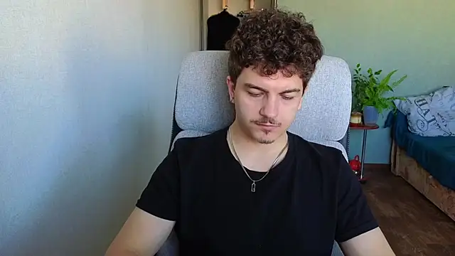 Remy Miles online show from April 2026 04:57:01 AM