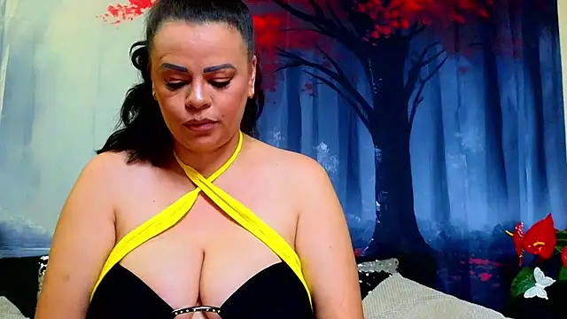 Snapshot of ElizabethEven chatting on December 2025 11:56:02 PM ElizabethEven online show from December 2025 11:56:02 PM