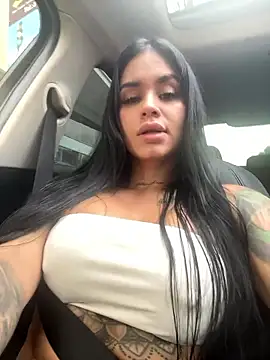 LaraHenao online show from January 2026 12:20:02 PM