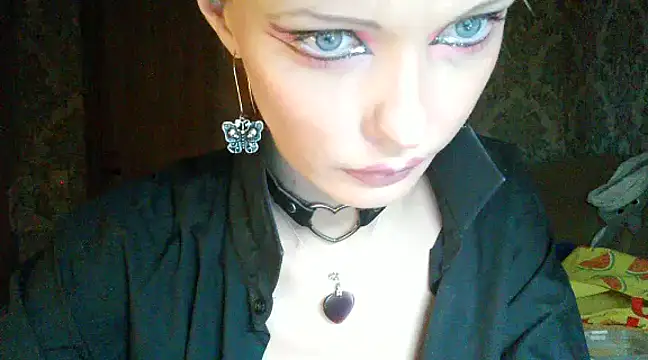 WildMissNiks online show from December 2024 11:22:01 AM