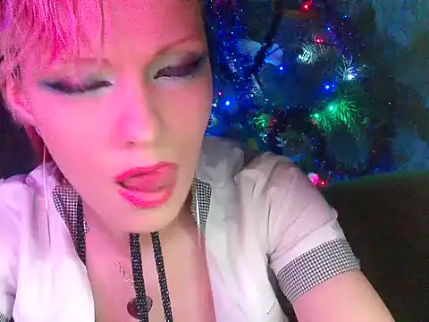WildMissNiks online show from December 2024 02:44:01 PM