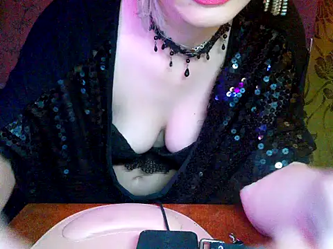 WildMissNiks online show from December 2025 08:45:02 AM