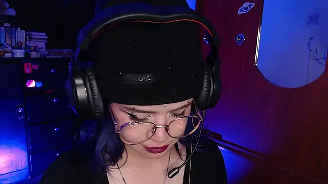 Snapshot of Raventh_ chatting on November 2025 09:28:01 PM Raventh online show from November 2025 09:28:01 PM