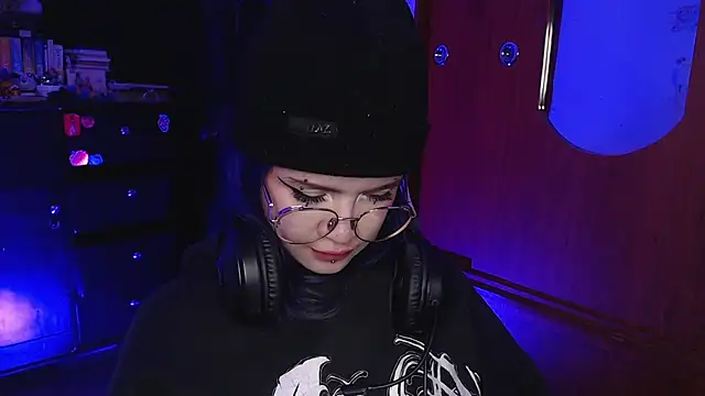 Snapshot of Raventh_ chatting on December 2025 11:54:01 PM Raventh online show from December 2025 11:54:01 PM