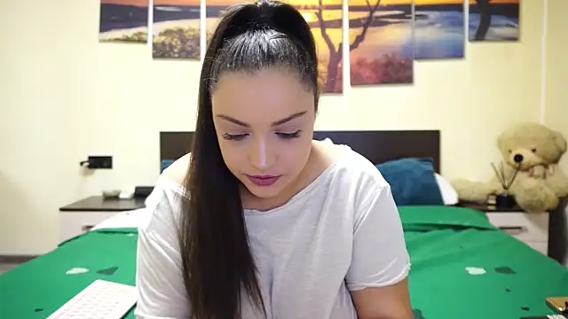 adelline online show from November 2025 09:49:02 PM