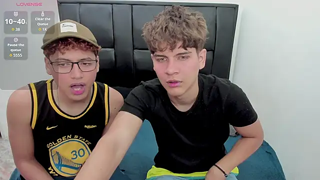 javieryalejandro online show from September 2025 12:10:02 PM