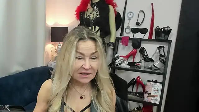 crystaLUX online show from March 2026 05:11:01 AM