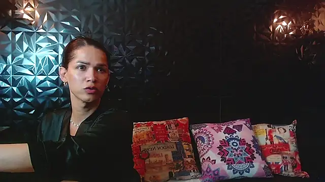 PINK  LOLA1 online show from October 2025 11:07:01 PM